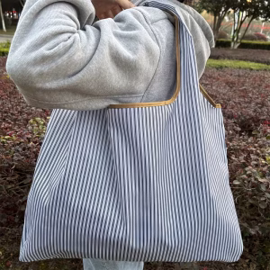 foldable-shopping-bag-lightweight-reusable-stylish-everyday-tote